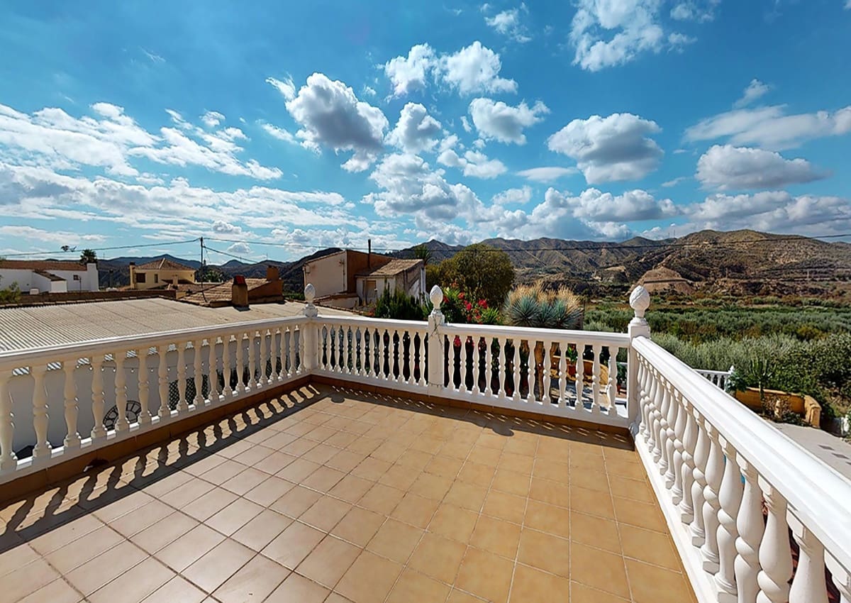 3 makuuhuone Huvila myytävänä paikassa La Alfoquia mukana uima-altaan - 375 000 € (Ref: 9598138)