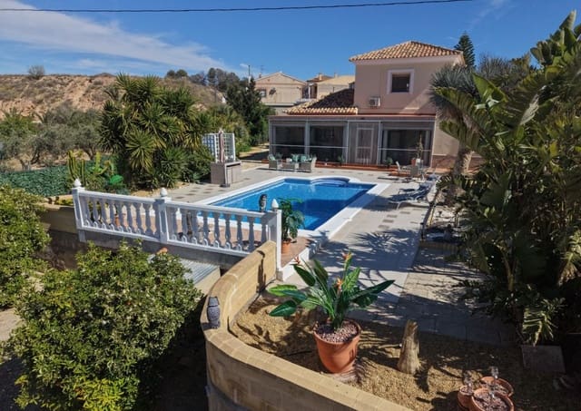 3 soveværelse Villa til salg i La Alfoquia, Zurgena med swimmingpool - € 375.000 (Ref: 9598138)