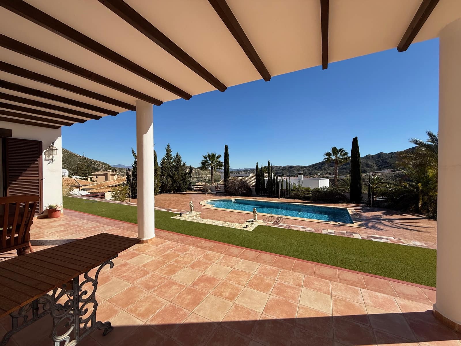 3 makuuhuone Huvila myytävänä paikassa Arboleas mukana uima-altaan - 350 000 € (Ref: 9603479)