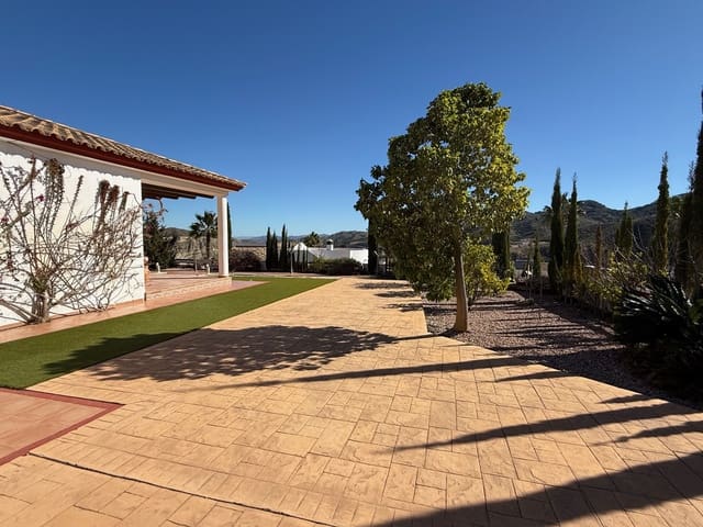 3 makuuhuone Huvila myytävänä paikassa Arboleas mukana uima-altaan - 350 000 € (Ref: 9603479)