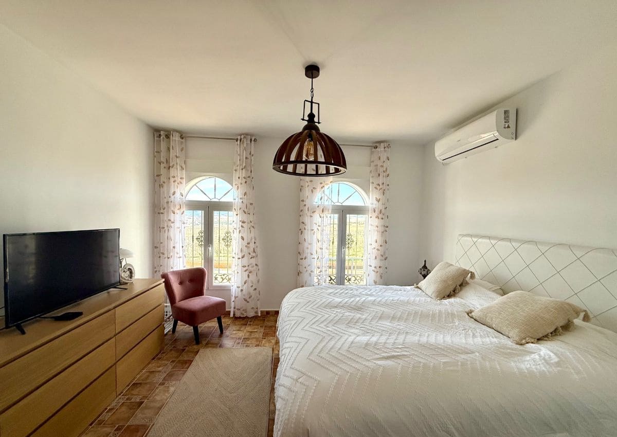 4 soverom Finca/Herregård til salgs i Oria med svømmebasseng - € 384 995 (Ref: 9610520)