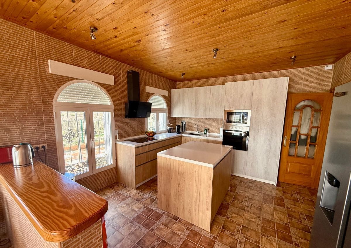 4 soverom Finca/Herregård til salgs i Oria med svømmebasseng - € 384 995 (Ref: 9610520)