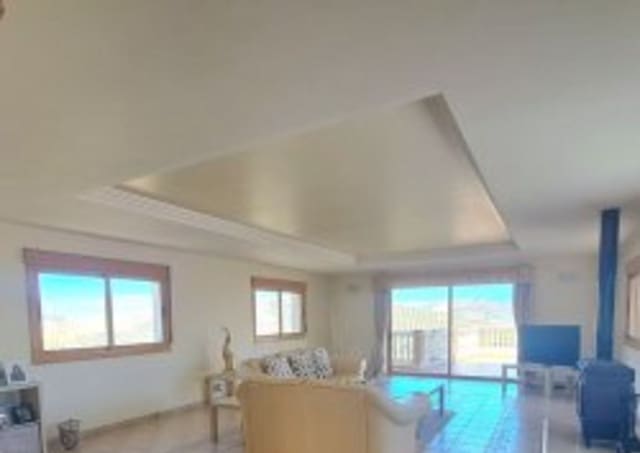 6 quarto Quinta/Casa Rural para venda em Iznájar com piscina - 580 000 € (Ref: 9643521)