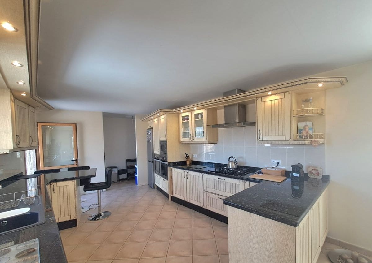 6 quarto Quinta/Casa Rural para venda em Iznajar com piscina - 580 000 € (Ref: 9643521)