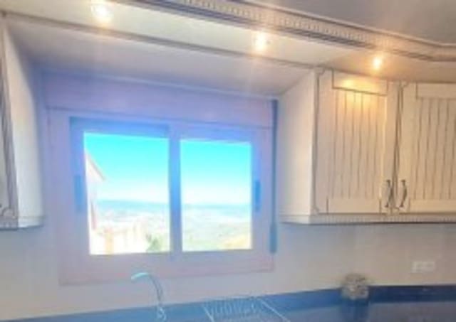 6 quarto Quinta/Casa Rural para venda em Iznájar com piscina - 580 000 € (Ref: 9643521)