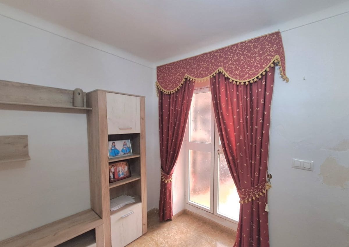 4 makuuhuone Omakotitalo myytävänä paikassa Cuevas de San Marcos - 124 000 € (Ref: 9658172)