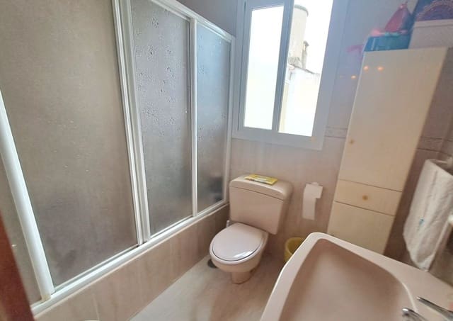 4 bedroom Townhouse for sale in Cuevas de San Marcos - € 124,000 (Ref: 9658172)