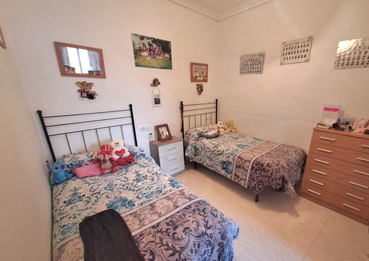 4 makuuhuone Omakotitalo myytävänä paikassa Cuevas de San Marcos - 124 000 € (Ref: 9658172)