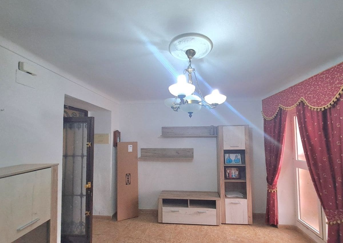 4 makuuhuone Omakotitalo myytävänä paikassa Cuevas de San Marcos - 124 000 € (Ref: 9658172)