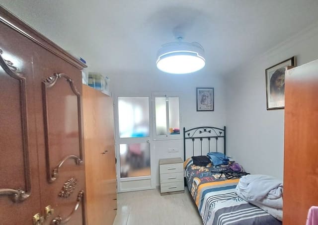 4 bedroom Townhouse for sale in Cuevas de San Marcos - € 124,000 (Ref: 9658172)