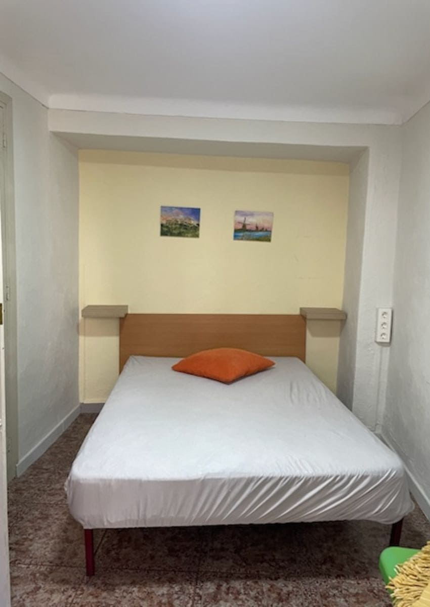 8 bedroom Townhouse for sale in Castillo de Locubin - € 74,000 (Ref: 9672748)