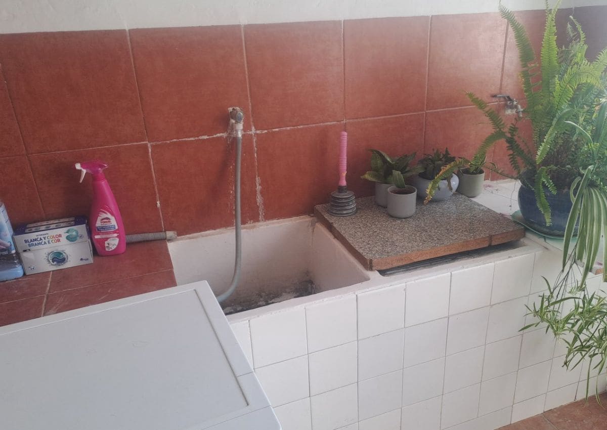 8 bedroom Townhouse for sale in Castillo de Locubin - € 74,000 (Ref: 9672748)