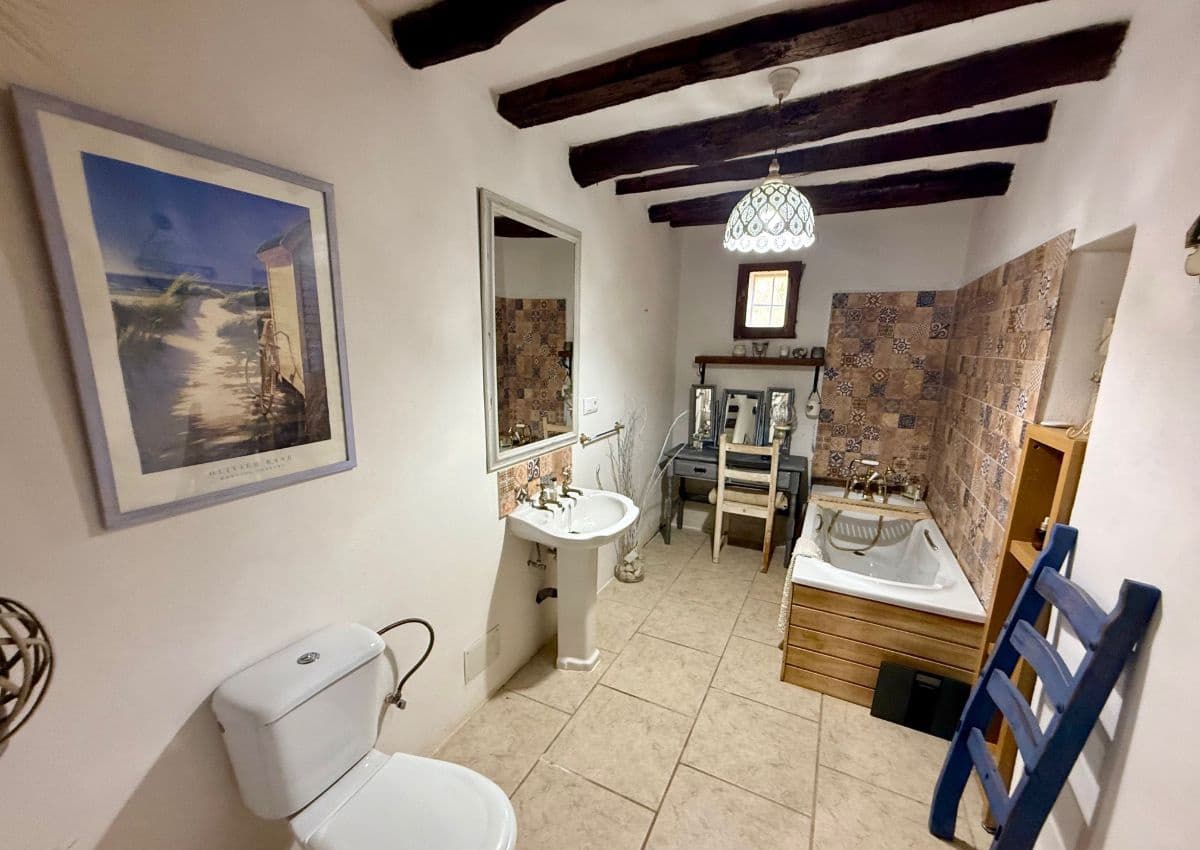 5 bedroom Finca/Country House for sale in Santa Maria de Nieva - € 179,950 (Ref: 9697774)