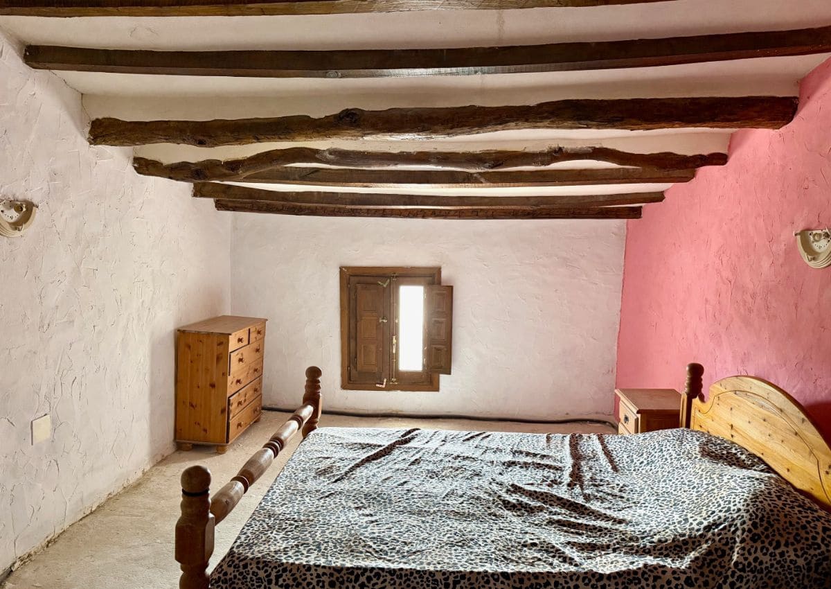 5 bedroom Finca/Country House for sale in Santa Maria de Nieva - € 179,950 (Ref: 9697774)