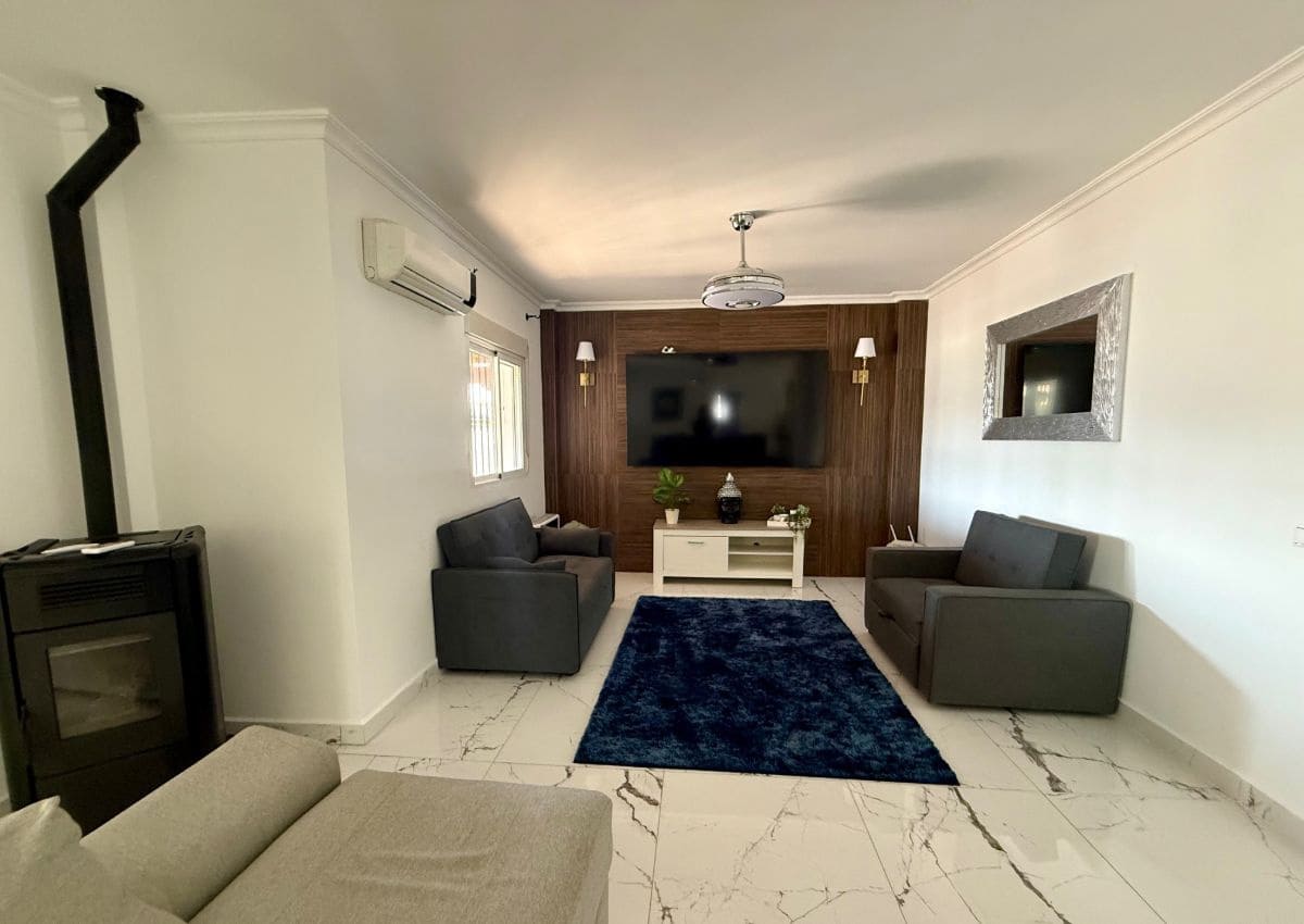 3 makuuhuone Huvila myytävänä paikassa Arboleas mukana uima-altaan - 310 000 € (Ref: 9719312)