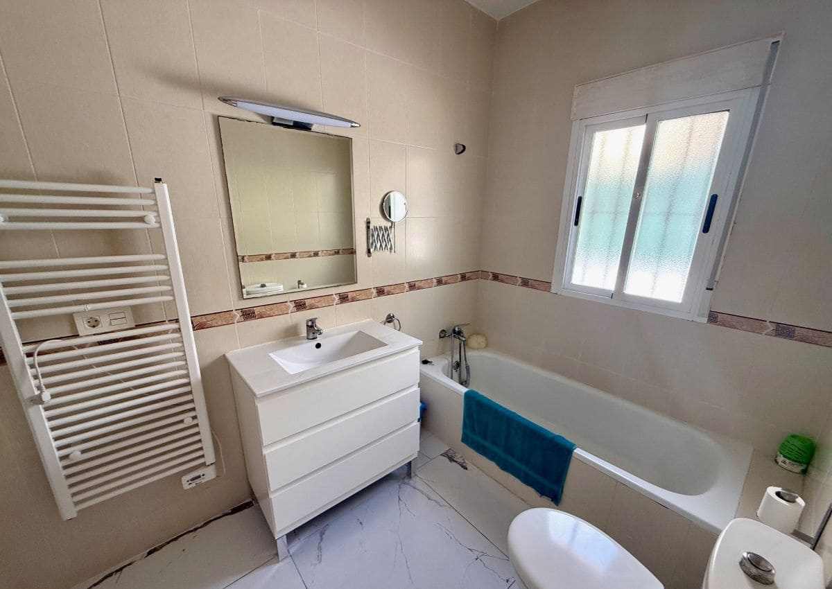 3 makuuhuone Huvila myytävänä paikassa Arboleas mukana uima-altaan - 310 000 € (Ref: 9719312)