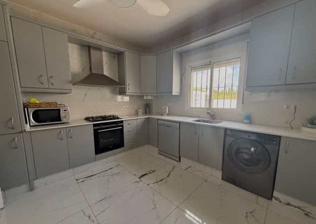 3 makuuhuone Huvila myytävänä paikassa Arboleas mukana uima-altaan - 310 000 € (Ref: 9719312)