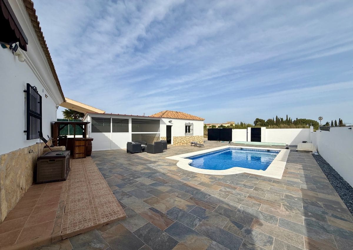 3 bedroom Villa for sale in Arboleas with pool - € 299,950 (Ref: 9719312)