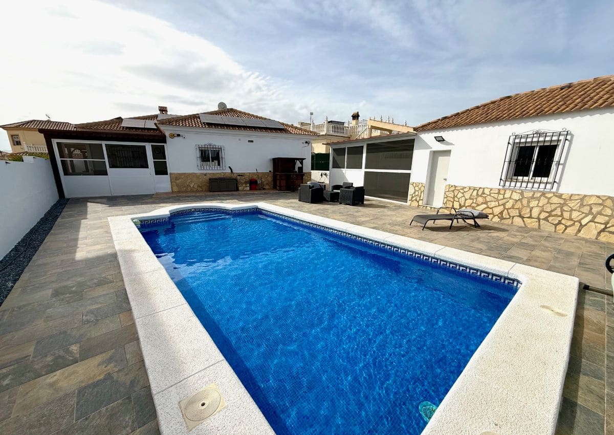 3 bedroom Villa for sale in Arboleas with pool - € 299,950 (Ref: 9719312)