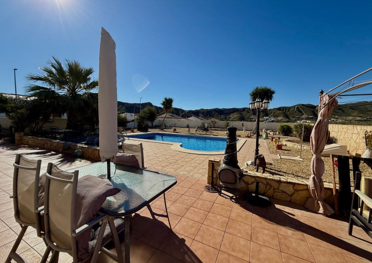 2 bedroom Villa for sale in Arboleas with pool - € 274,950 (Ref: 9758159)