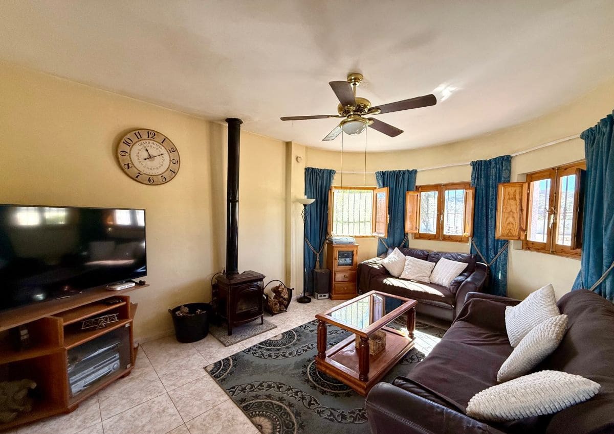 2 bedroom Villa for sale in Arboleas with pool - € 274,950 (Ref: 9758159)