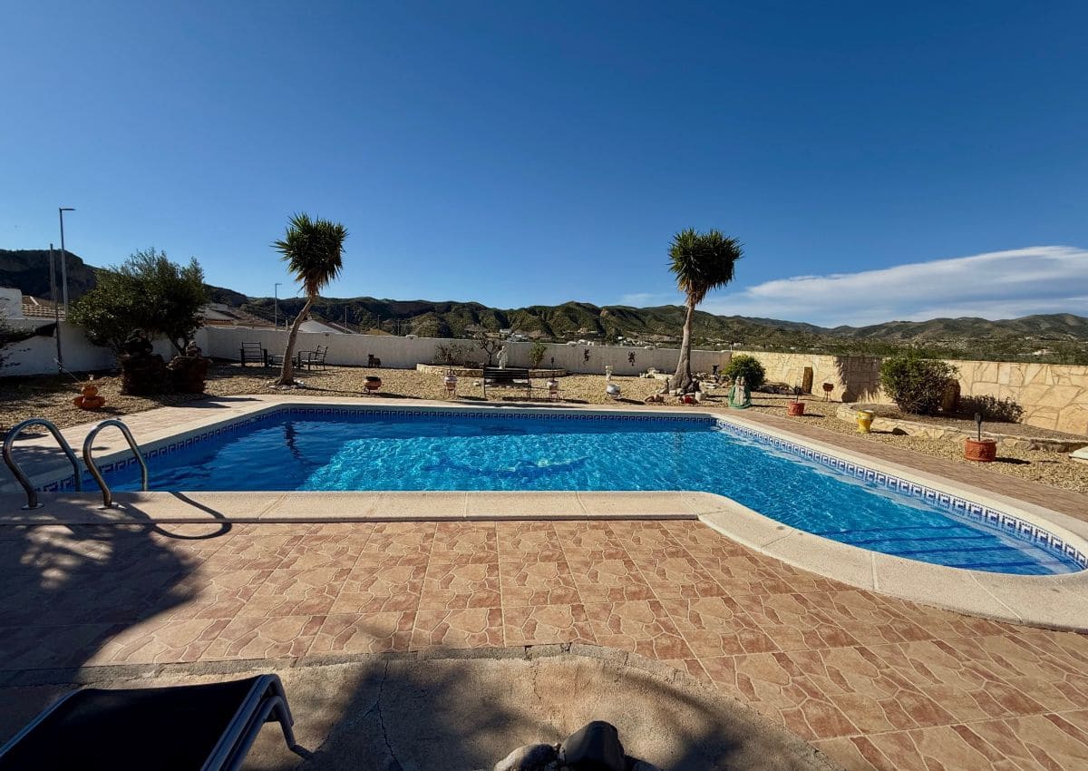 2 bedroom Villa for sale in Arboleas with pool - € 274,950 (Ref: 9758159)