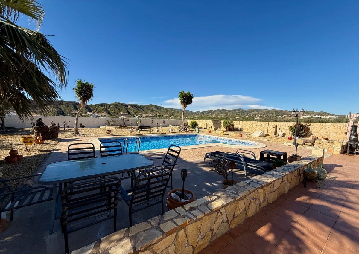 2 bedroom Villa for sale in Arboleas with pool - € 274,950 (Ref: 9758159)