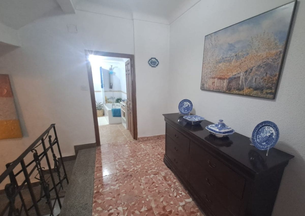 3 soveværelse Byhus til salg i Castillo de Locubin - € 69.995 (Ref: 9789880)