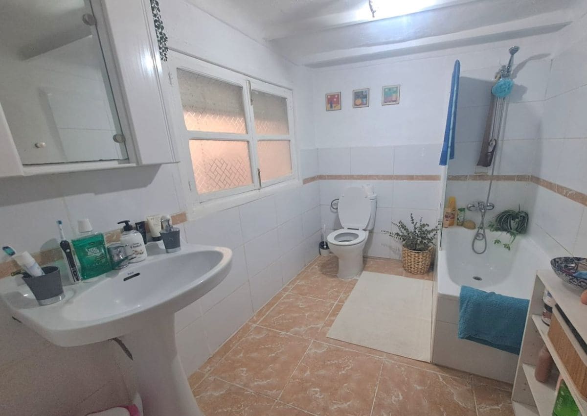 3 soveværelse Byhus til salg i Castillo de Locubin - € 69.995 (Ref: 9789880)