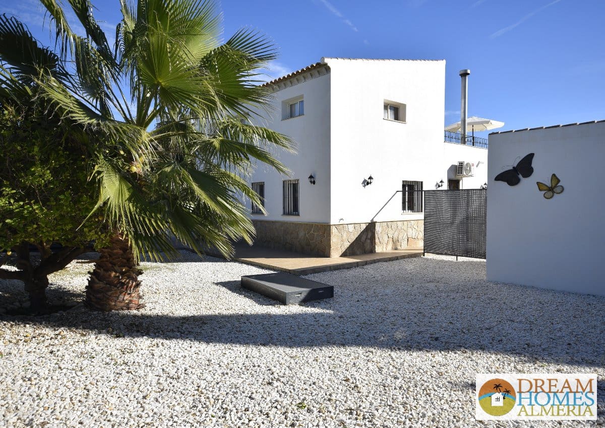 4 slaapkamer Villa te koop in Almanzora met zwembad - € 349.995 (Ref: 9815041)