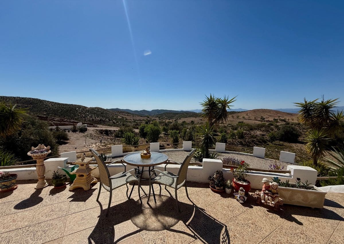3 bedroom Villa for sale in Albox with pool - € 245,000 (Ref: 9835020)