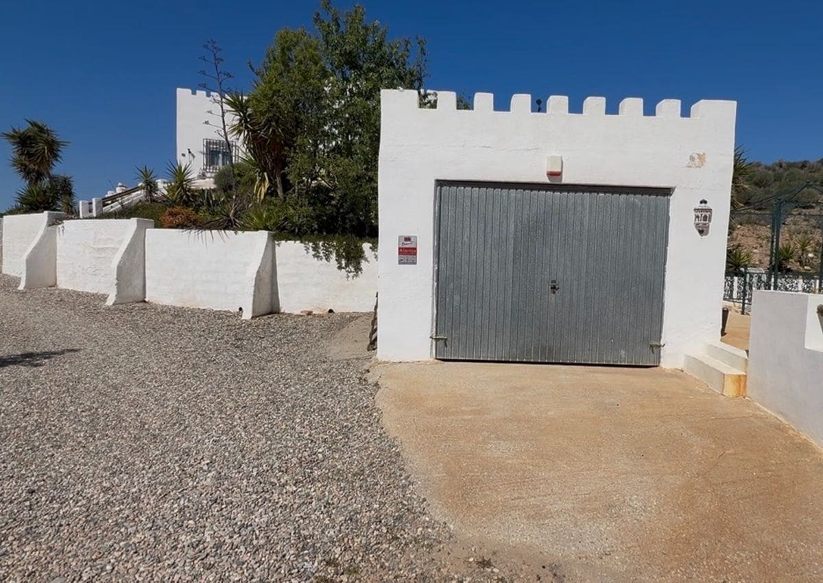 3 bedroom Villa for sale in Albox with pool - € 245,000 (Ref: 9835020)