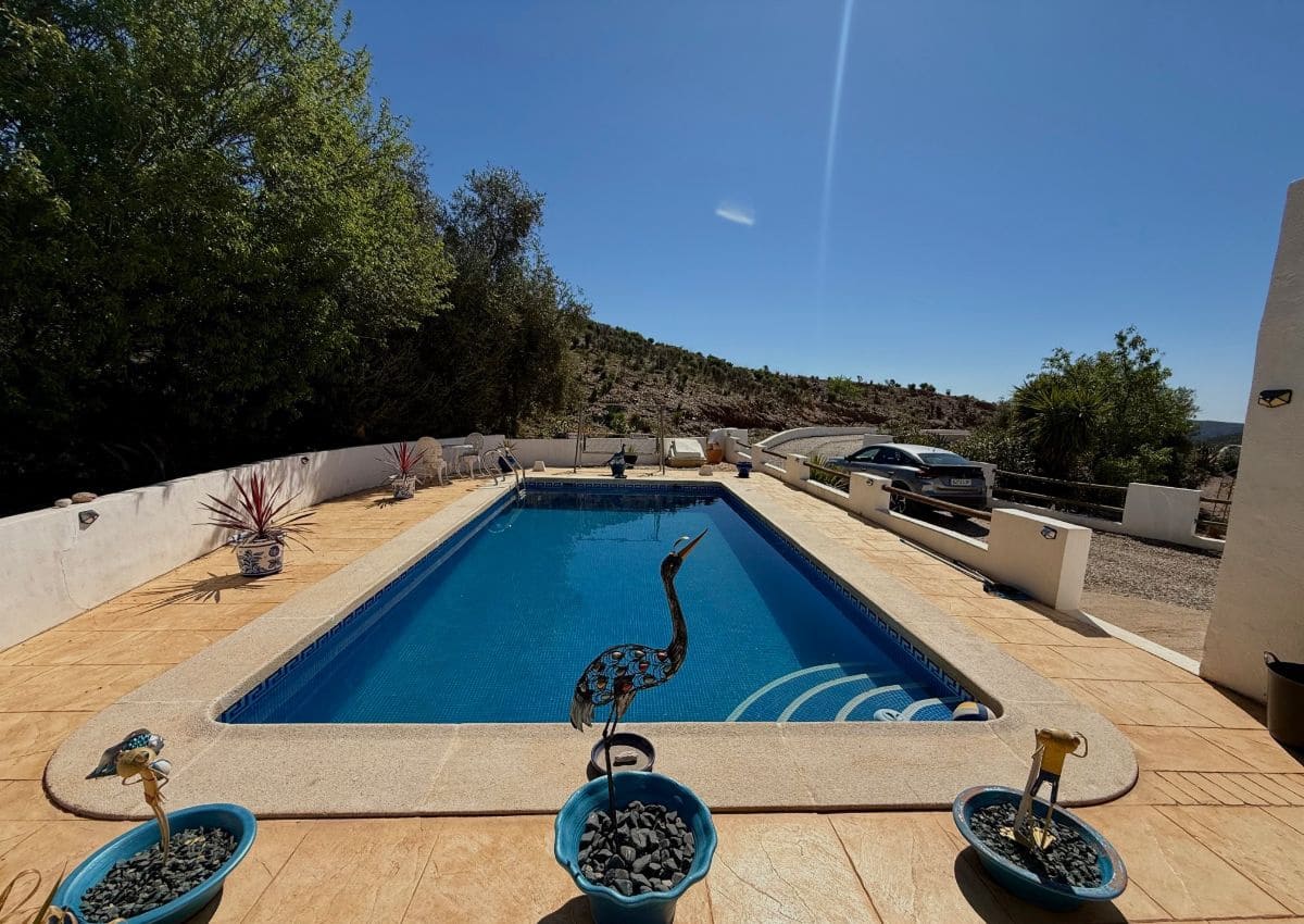3 bedroom Villa for sale in Albox with pool - € 245,000 (Ref: 9835020)