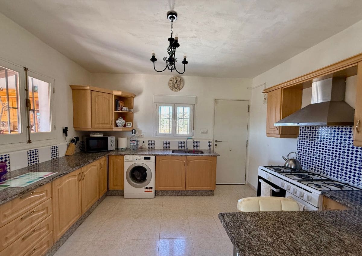 3 bedroom Villa for sale in Albox with pool - € 245,000 (Ref: 9835020)