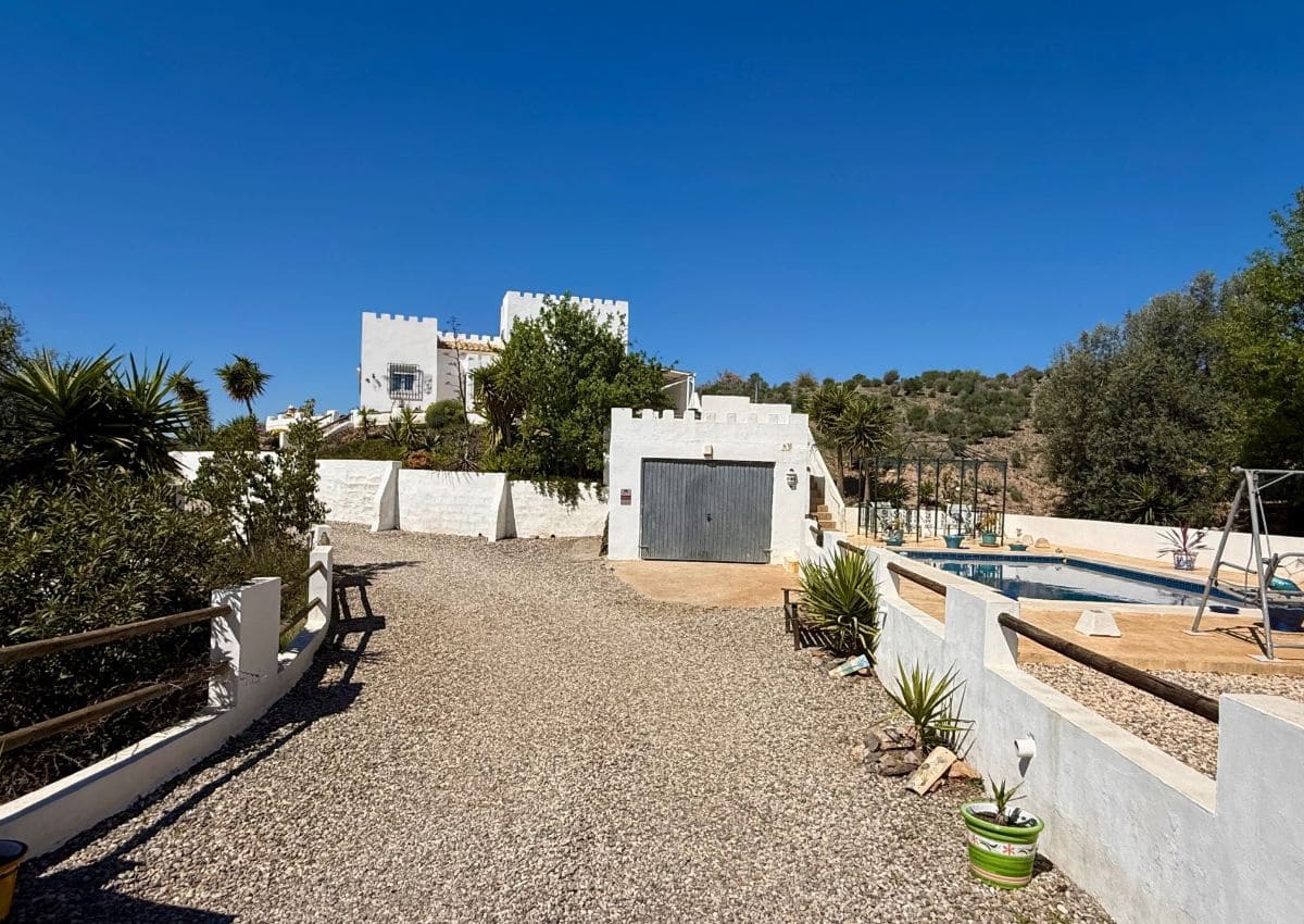 3 bedroom Villa for sale in Albox with pool - € 245,000 (Ref: 9835020)