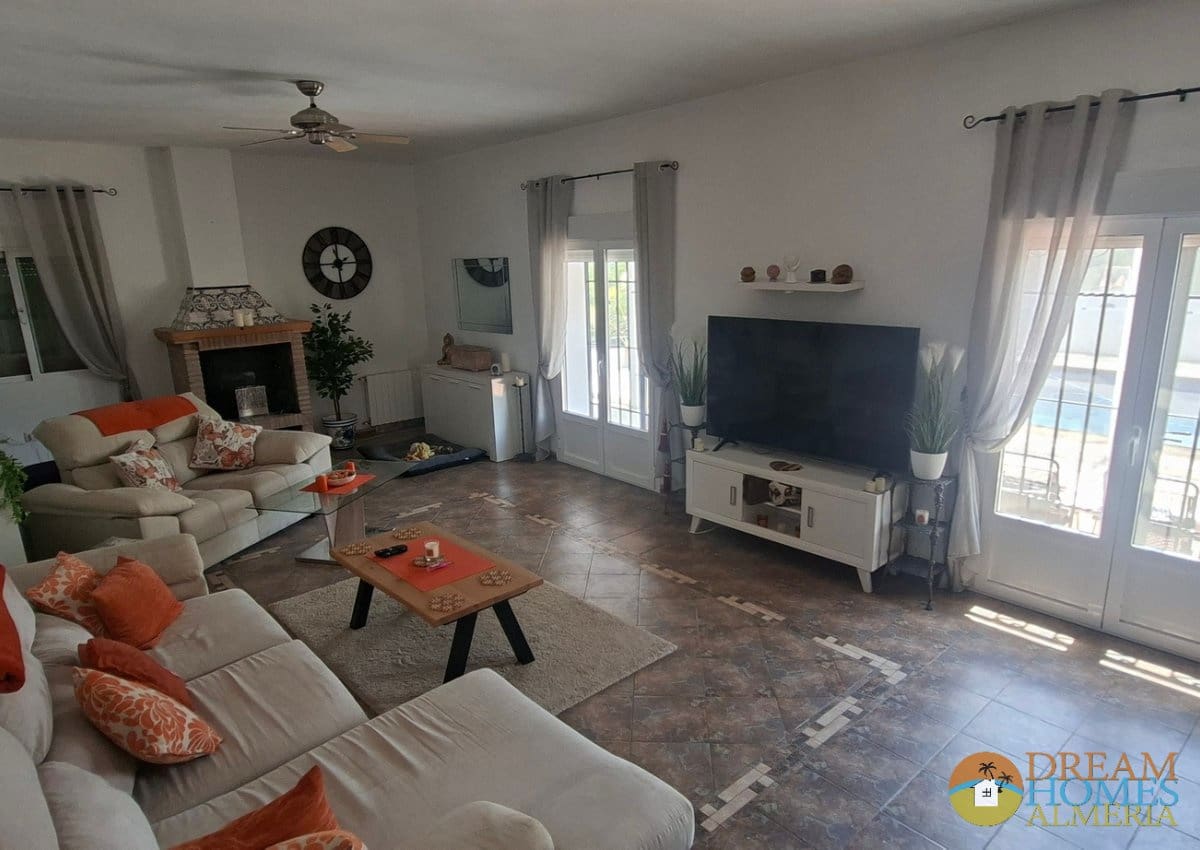 4 bedroom Finca/Country House for sale in Huercal-Overa - € 349,000 (Ref: 9844574)