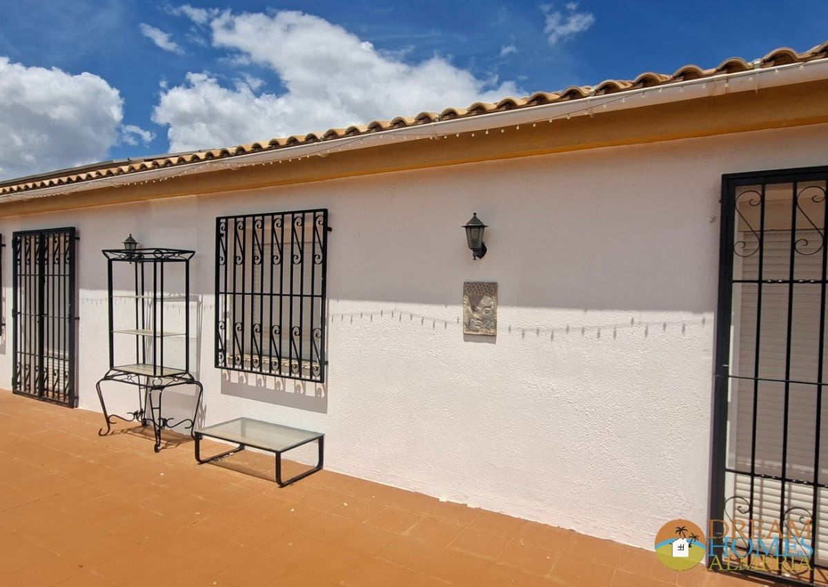 4 bedroom Finca/Country House for sale in Huercal-Overa - € 349,000 (Ref: 9844574)