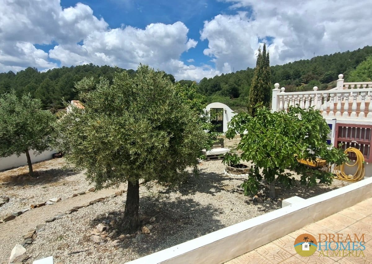4 bedroom Finca/Country House for sale in Huercal-Overa - € 349,000 (Ref: 9844574)
