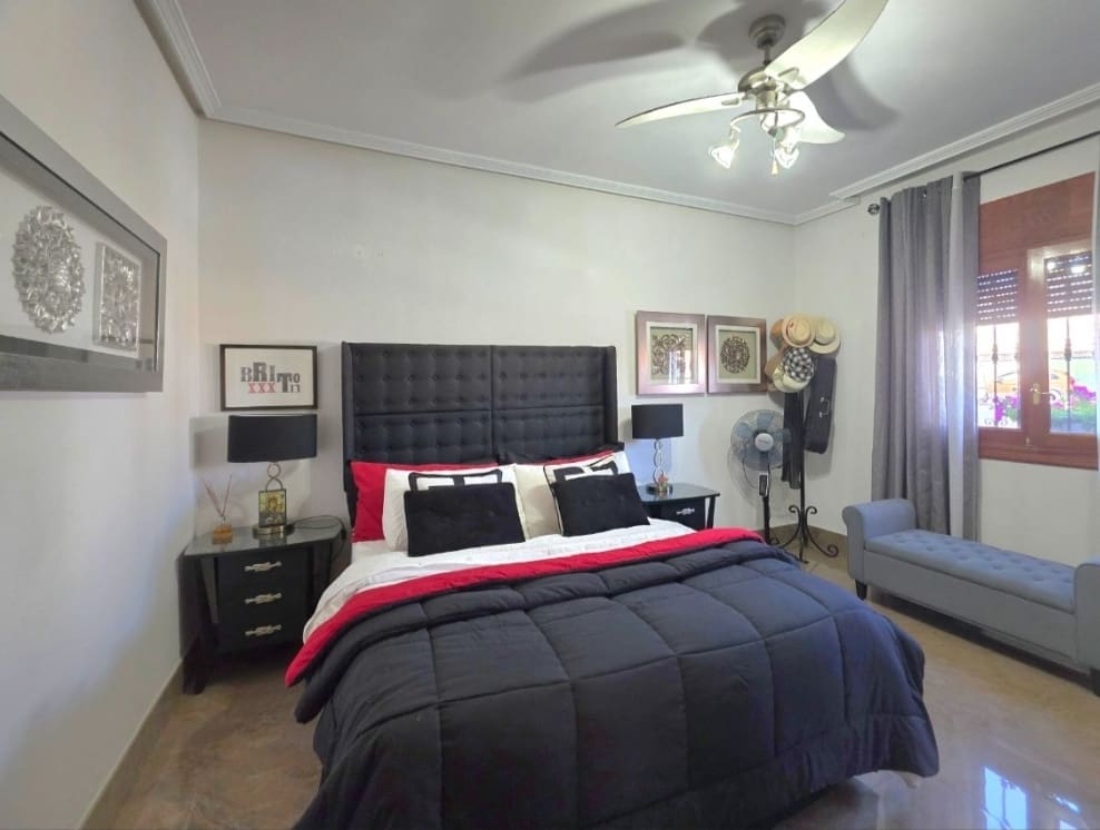 Chalet de 4 habitaciones en Antas en venta con piscina - 549.950 € (Ref: 9863654)