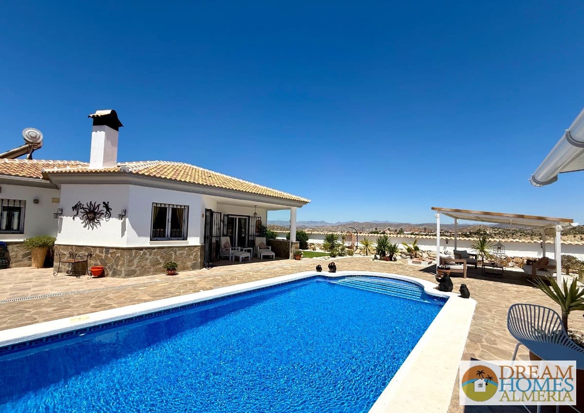 3 Zimmer Villa zu verkaufen in Arboleas mit Pool - 340.000 € (Ref: 9872424)