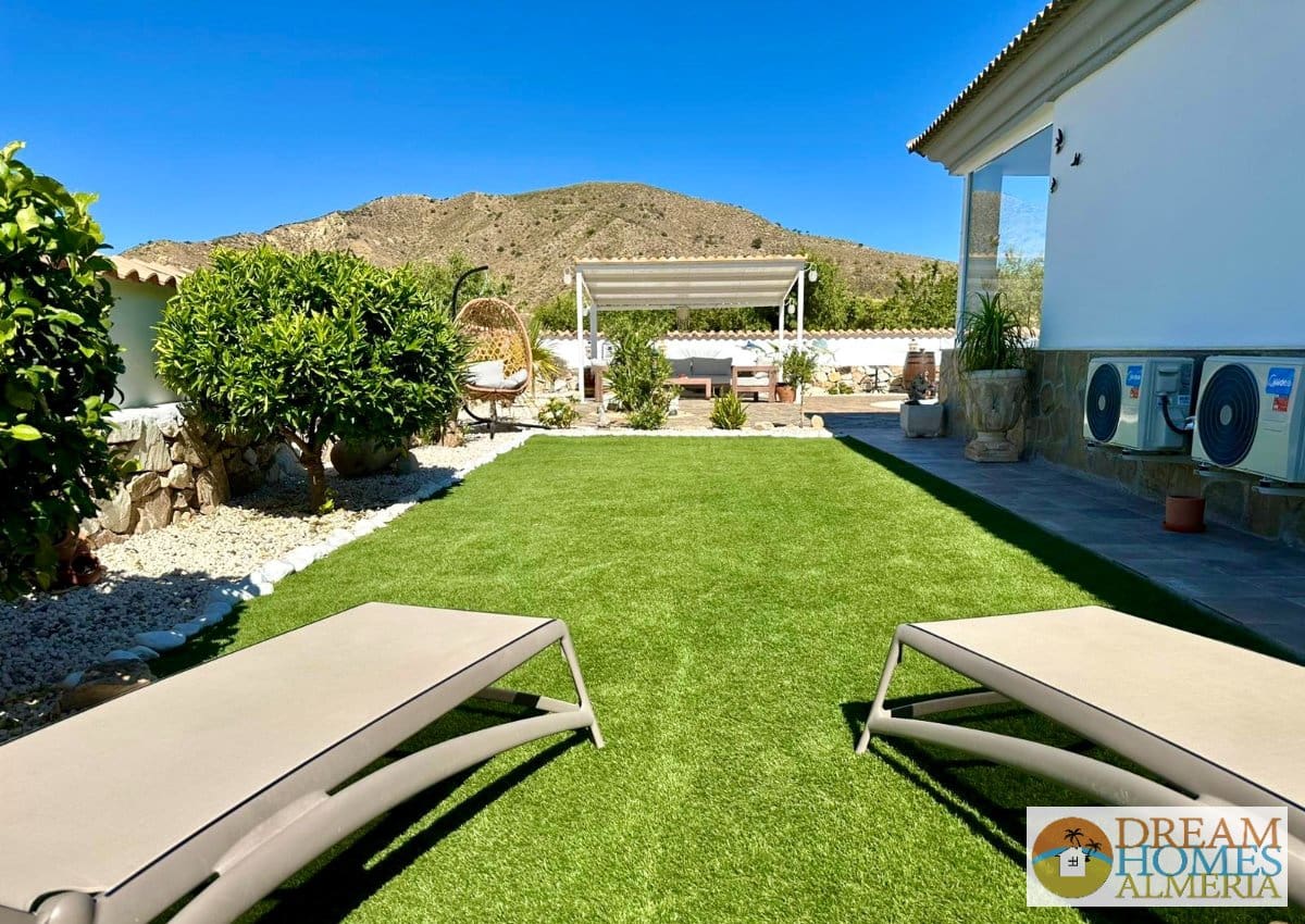 3 Zimmer Villa zu verkaufen in Arboleas mit Pool - 340.000 € (Ref: 9872424)
