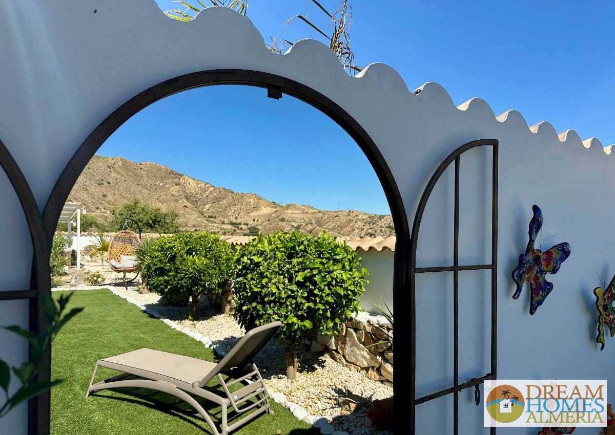 3 Zimmer Villa zu verkaufen in Arboleas mit Pool - 340.000 € (Ref: 9872424)