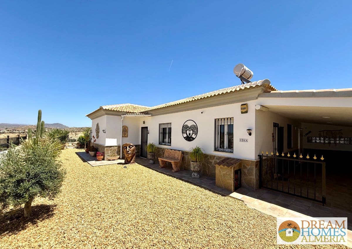 3 Zimmer Villa zu verkaufen in Arboleas mit Pool - 340.000 € (Ref: 9872424)