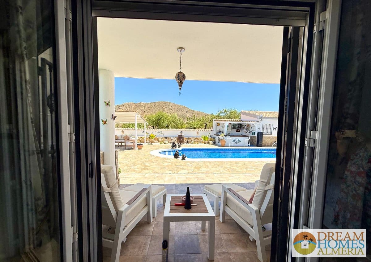 3 Zimmer Villa zu verkaufen in Arboleas mit Pool - 340.000 € (Ref: 9872424)