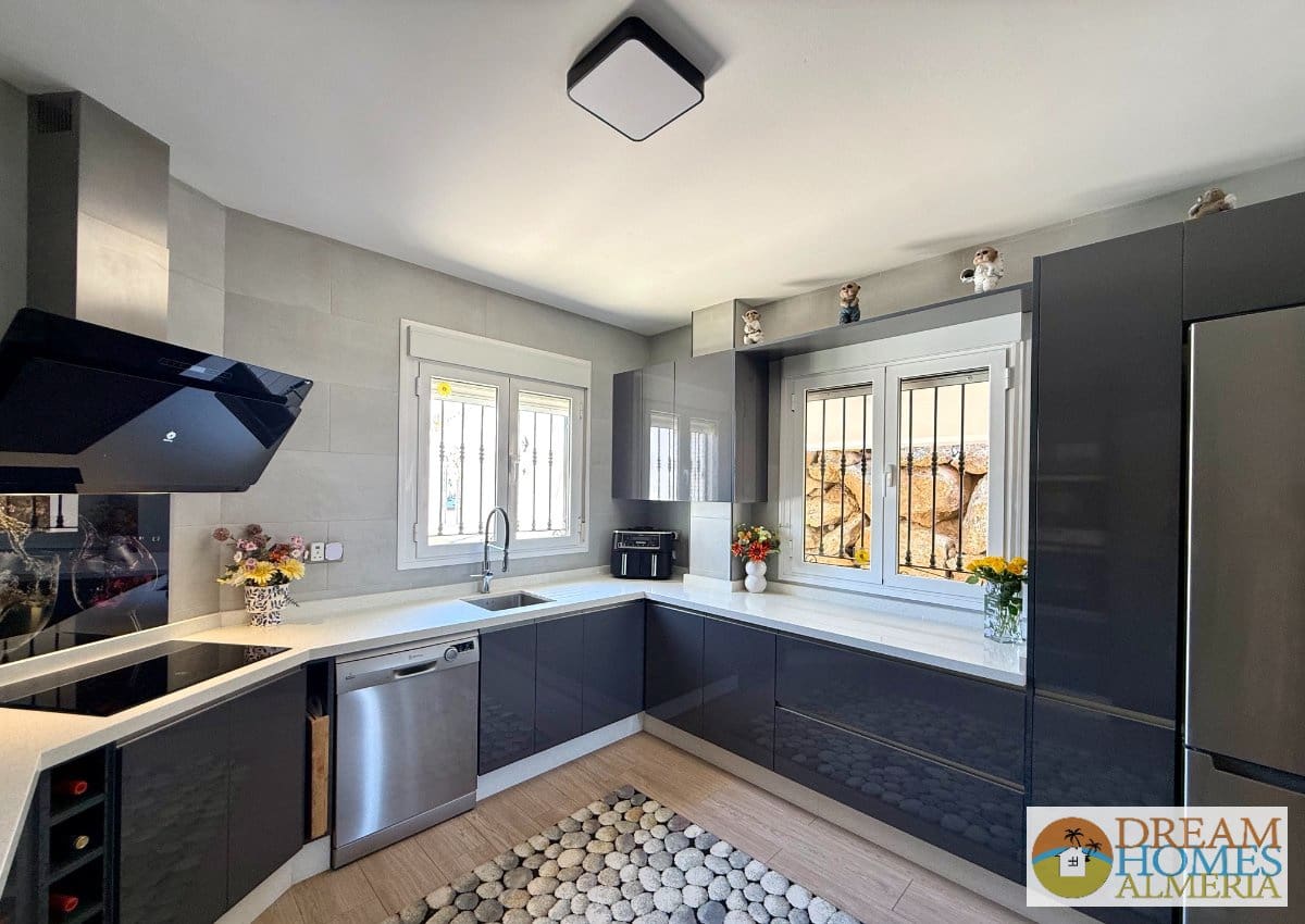 3 Zimmer Villa zu verkaufen in Arboleas mit Pool - 340.000 € (Ref: 9872424)
