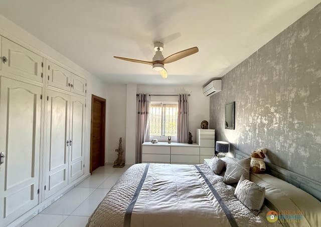 4 makuuhuone Huvila myytävänä paikassa Arboleas - 375 000 € (Ref: 9905276)