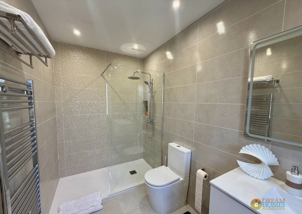 4 makuuhuone Huvila myytävänä paikassa Arboleas - 375 000 € (Ref: 9905276)