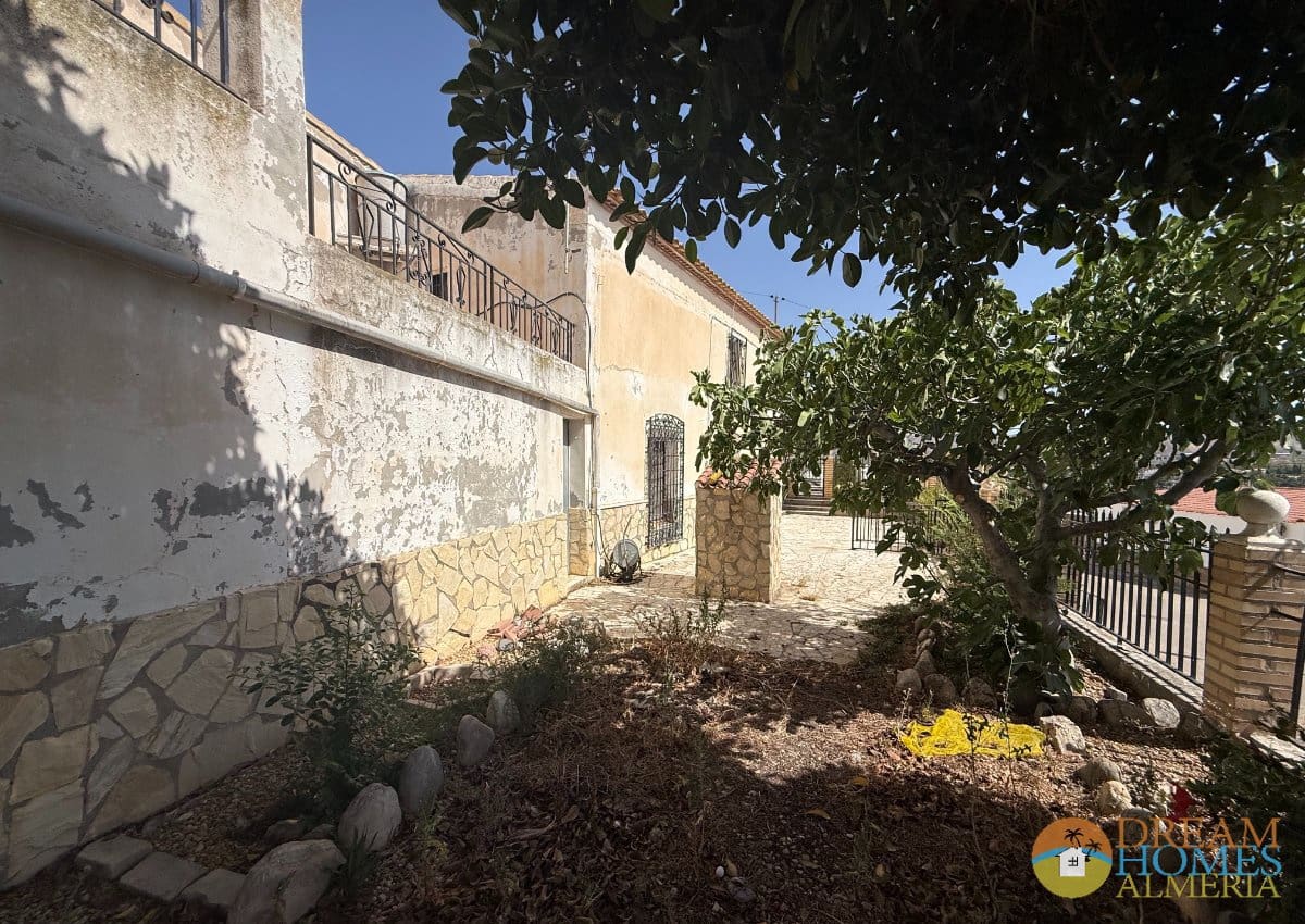 7 bedroom Townhouse for sale in Arboleas - € 110,000 (Ref: 9932411)