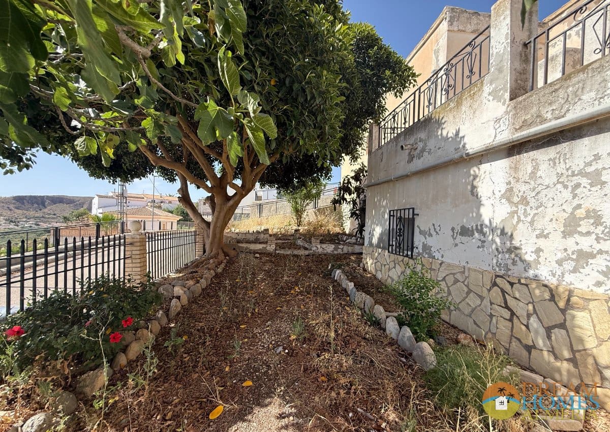 7 bedroom Townhouse for sale in Arboleas - € 110,000 (Ref: 9932411)