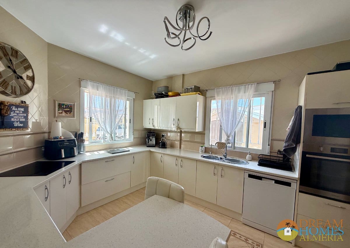 3 soveværelse Villa til salg i Arboleas med swimmingpool - € 295.000 (Ref: 9935388)
